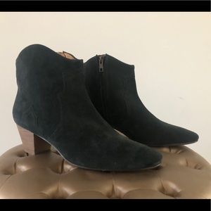Isabel Marant Etoile navy suede bootie